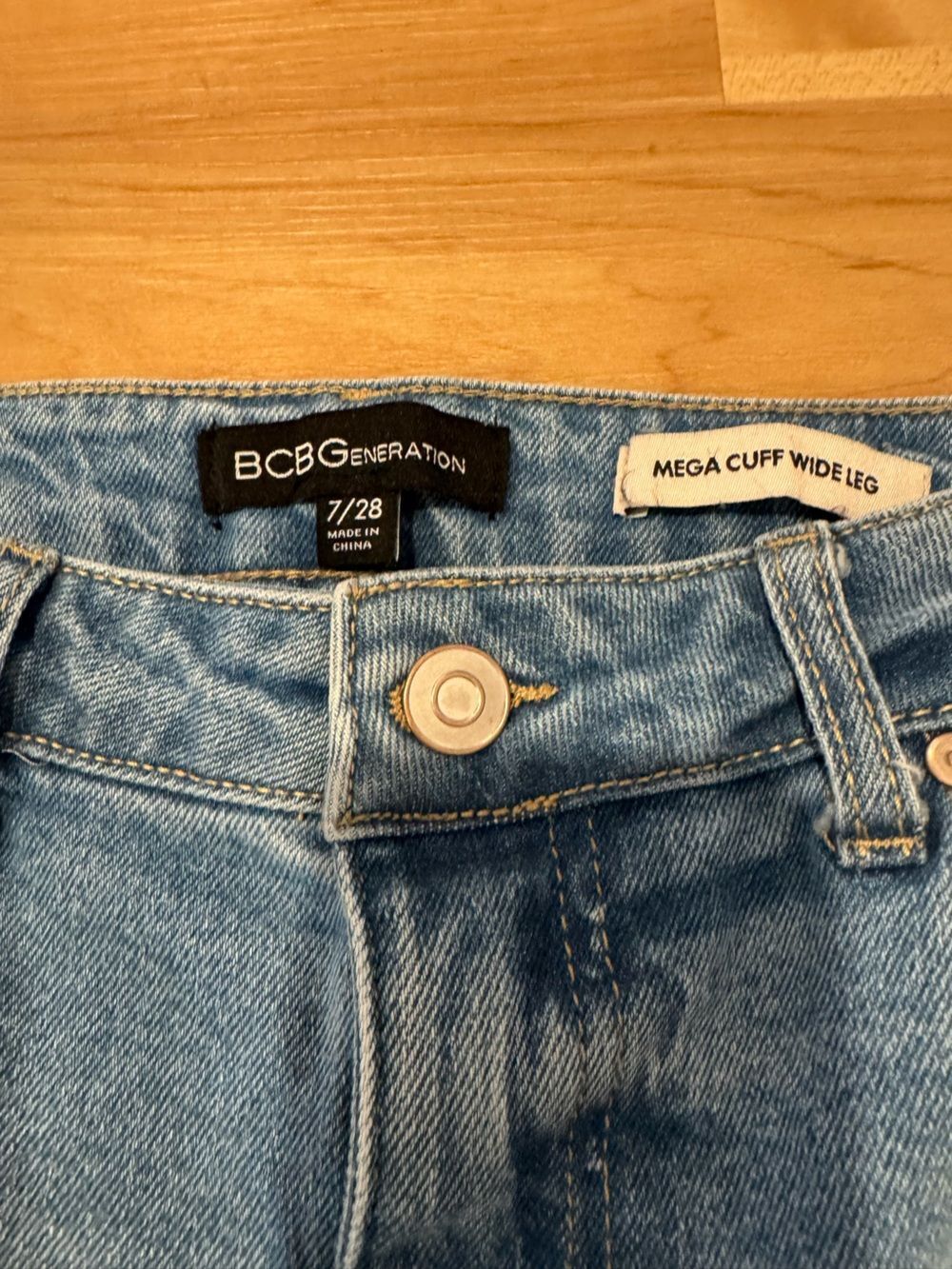 BCBGeneration Mega Cuff Wide Leg High Waisted Light Blue Jeans Size 28 - Picture 2 of 6